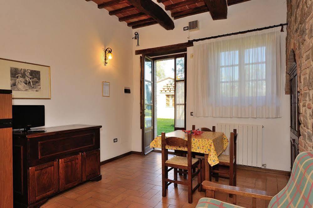 Relais Borgo Torale Hotel Passignano sul Trasimeno Exterior photo