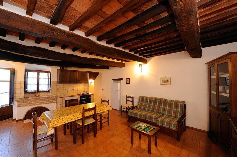 Relais Borgo Torale Hotel Passignano sul Trasimeno Exterior photo