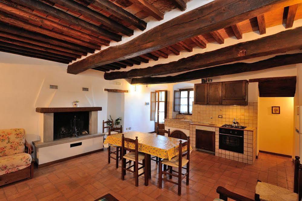 Relais Borgo Torale Hotel Passignano sul Trasimeno Exterior photo