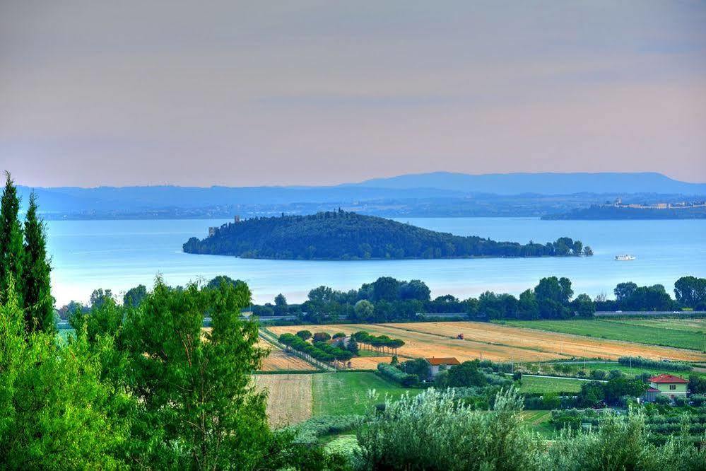Relais Borgo Torale Hotel Passignano sul Trasimeno Exterior photo