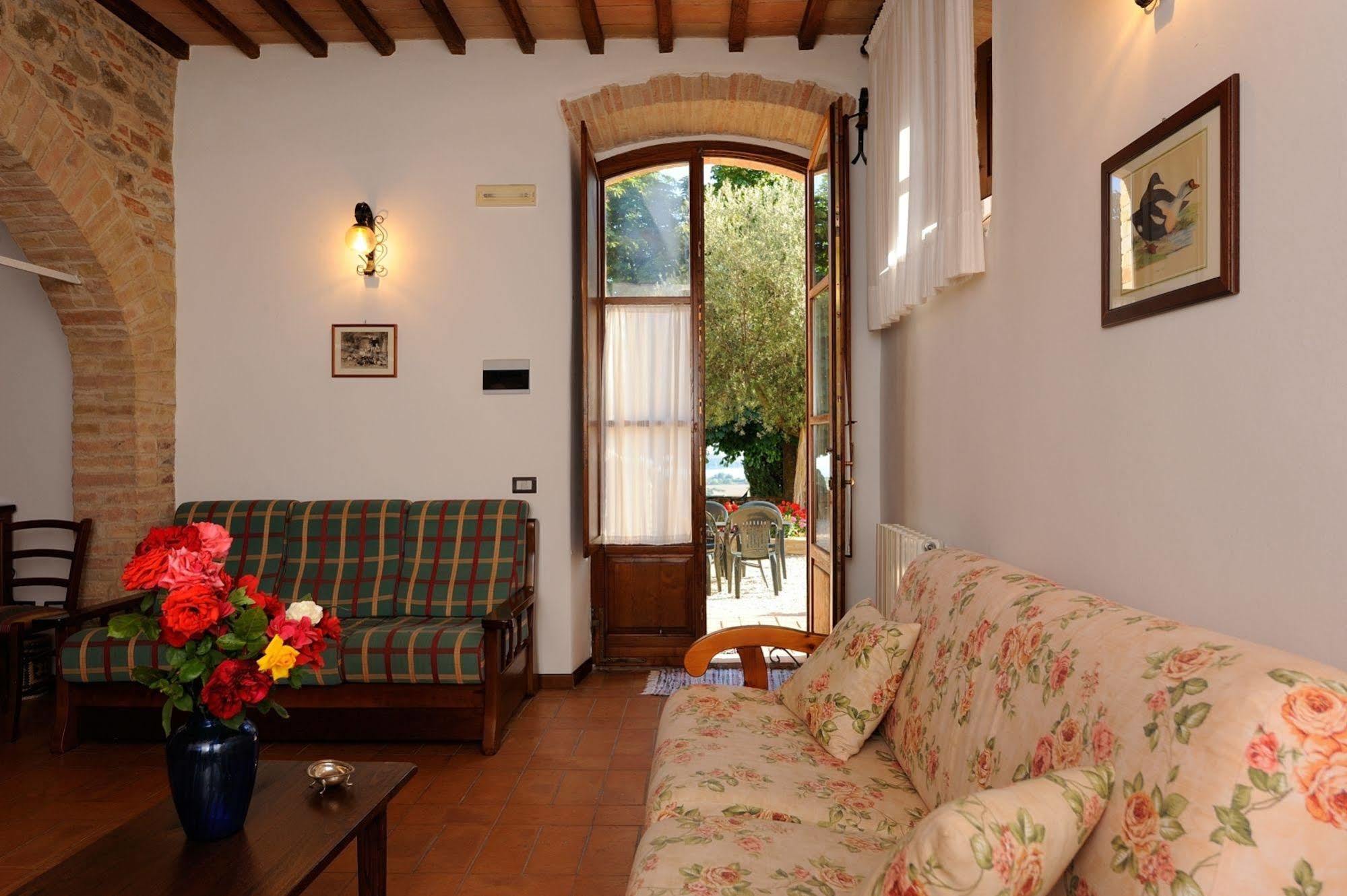 Relais Borgo Torale Hotel Passignano sul Trasimeno Exterior photo